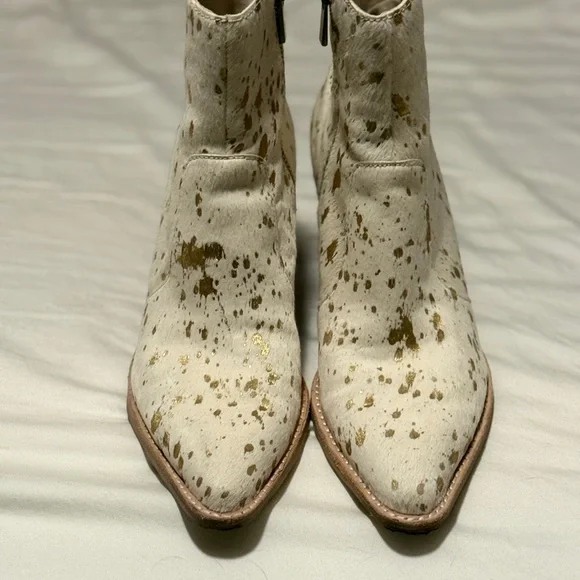 Dolce Vita White and Gold Speckled Calf Hair Ankle Boots - Picture 9 of 12